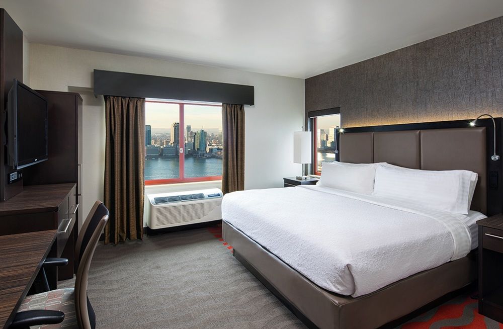 Holiday Inn Manhattan-Financial District an IHG Hotel image 1